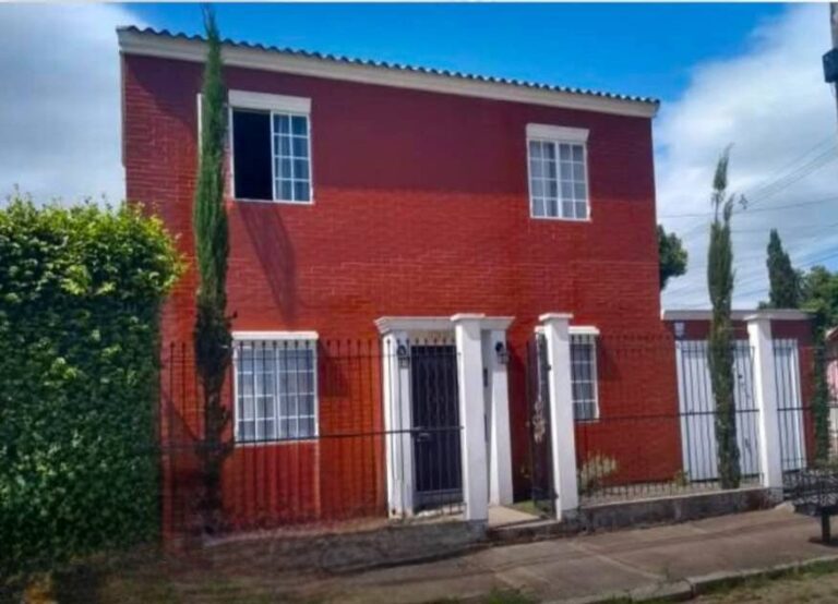 Sobrado com piscina bairro Dr. Rosinha