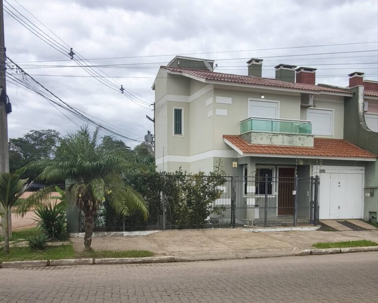 Sobrado de esquina no bairro Olaria